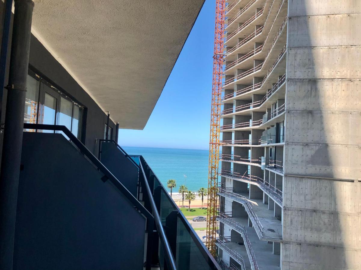 Orbi Beach Tower バトゥーミ エクステリア 写真