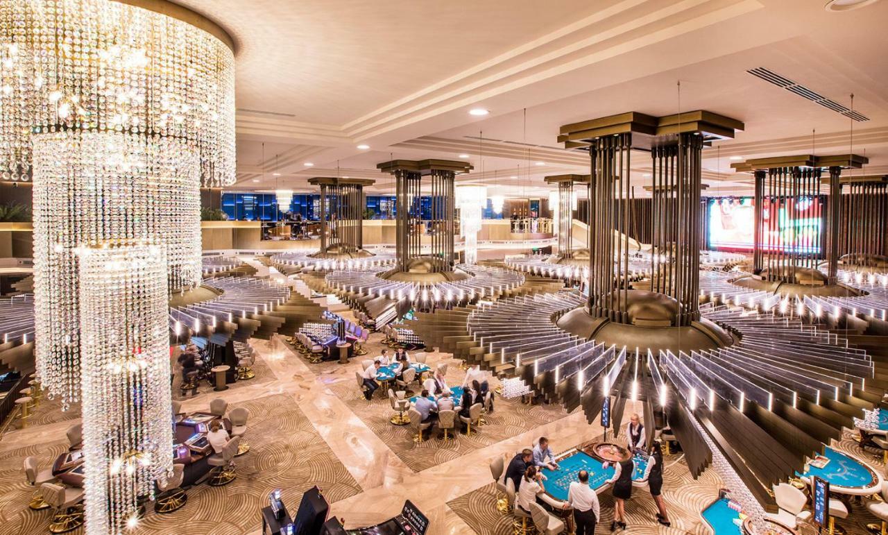 Orbi Beach Tower バトゥーミ エクステリア 写真